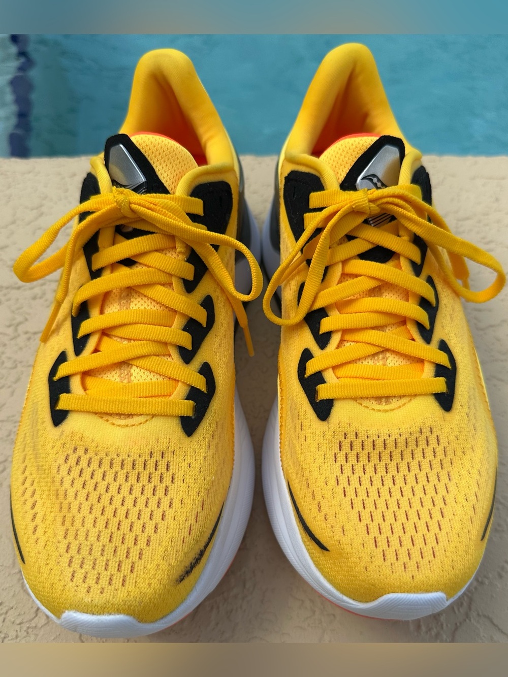 Saucony Endorphin Shift 2 in ViZiGold Yellow Running Shoes Women Size 7.5 in VGC - Picture 5 of 15
